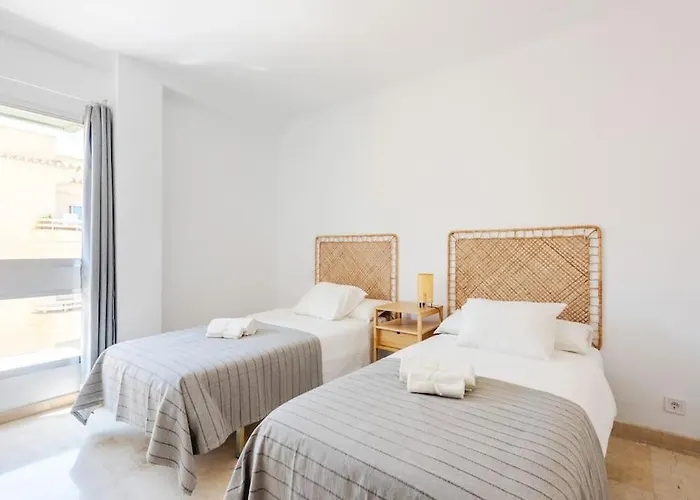 Remo Carihuela A Pie De Playa Parking Privado Торремолинос