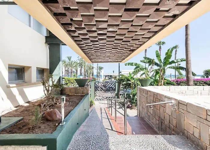 Remo Carihuela A Pie De Playa Parking Privado Torremolinos